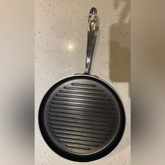 All-Clad 12 inches Stainless Steel Non-Stick Grill Round Pan - Picture 2 of 9